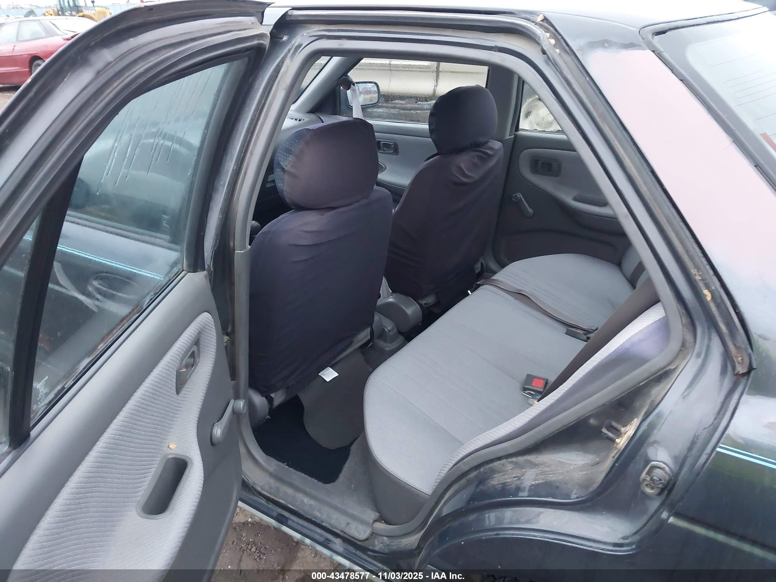 1992 Nissan Sentra   Blue vin: JN1EB31P4NU145218