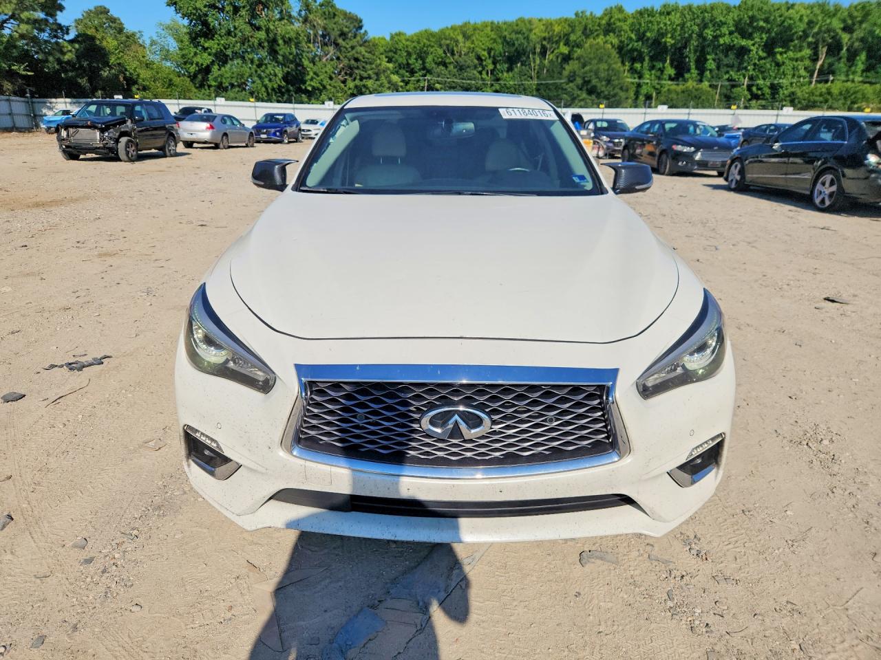 2018 Infiniti Q50 3.0t Luxe White vin: JN1EV7AP0JM592153