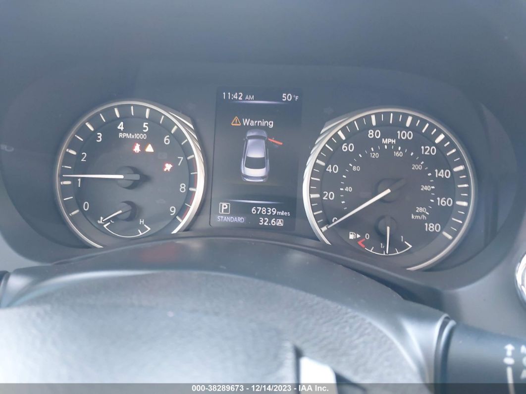 2018 Infiniti Q50 3.0t Luxe Черный vin: JN1EV7AP1JM361293