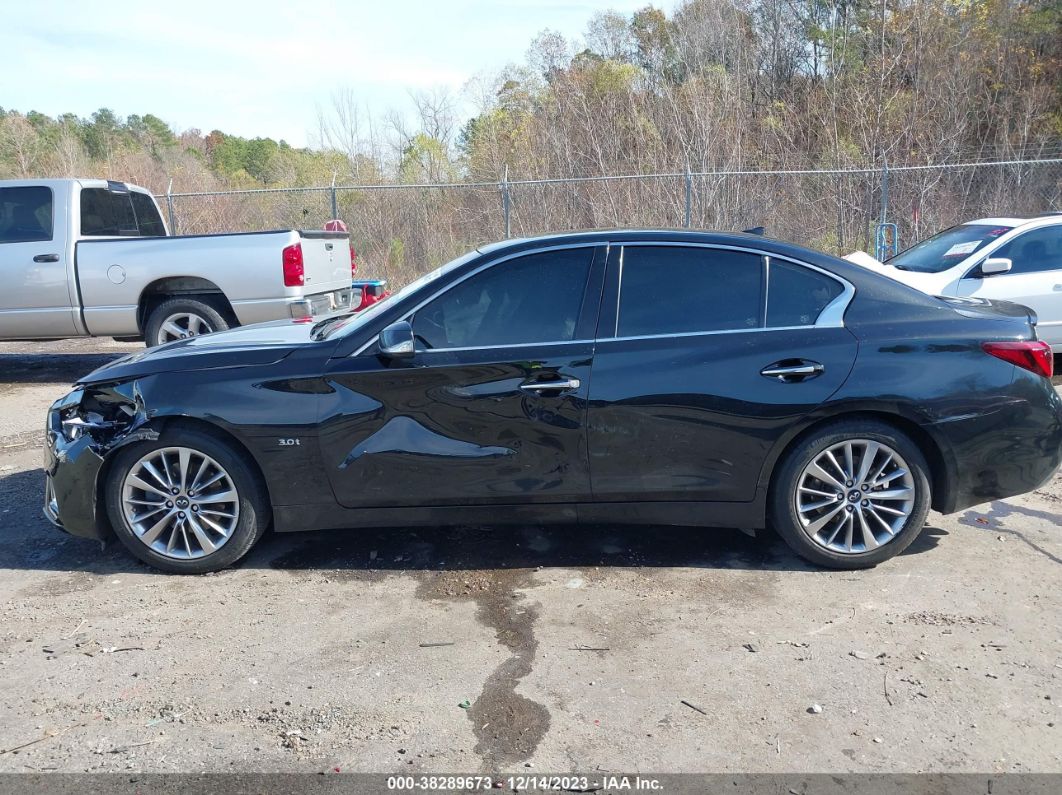 2018 Infiniti Q50 3.0t Luxe Черный vin: JN1EV7AP1JM361293