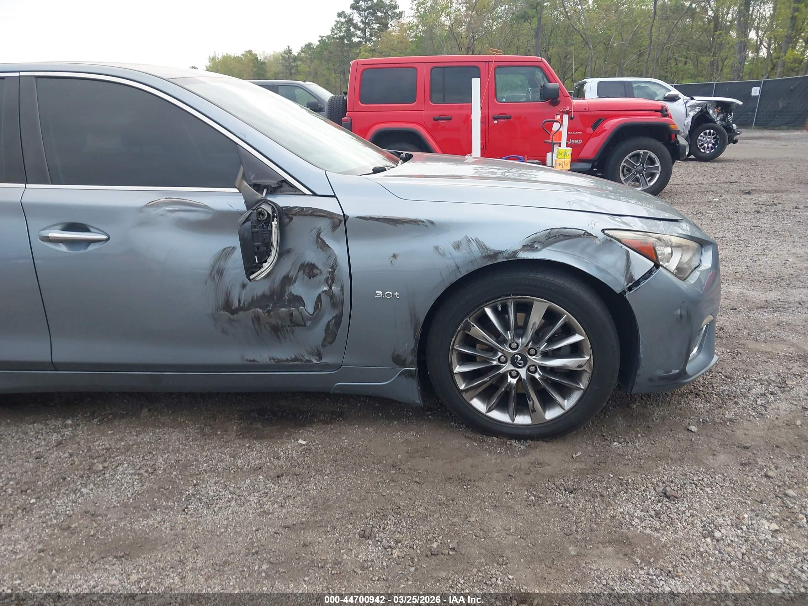 2018 Infiniti Q50 3.0t Luxe Silver vin: JN1EV7AP2JM353249