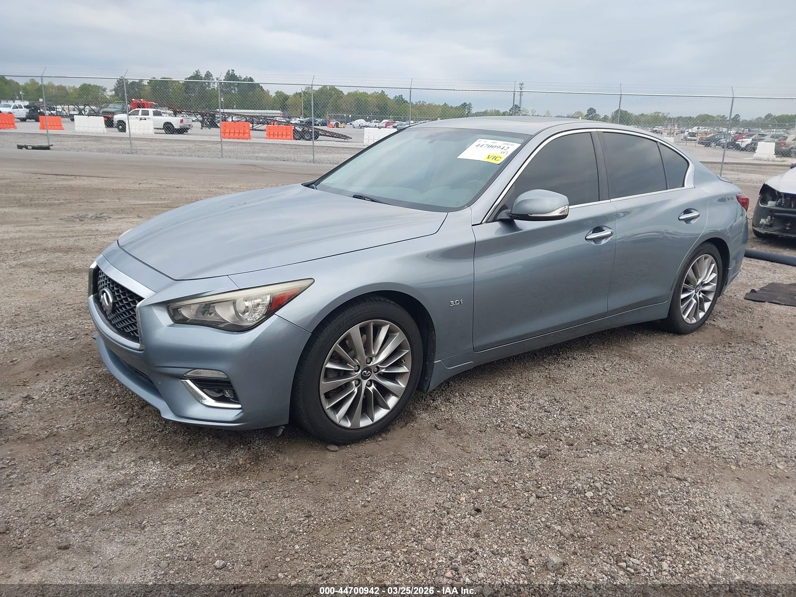 2018 Infiniti Q50 3.0t Luxe Silver vin: JN1EV7AP2JM353249