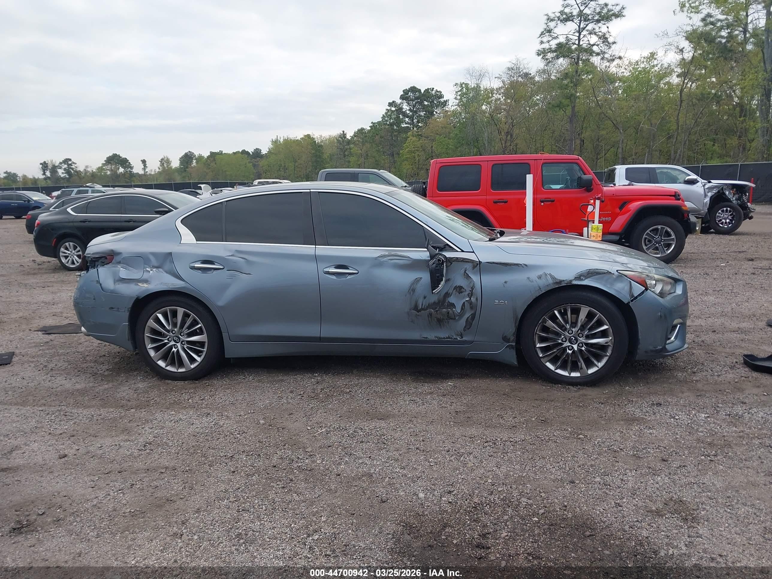 2018 Infiniti Q50 3.0t Luxe Silver vin: JN1EV7AP2JM353249