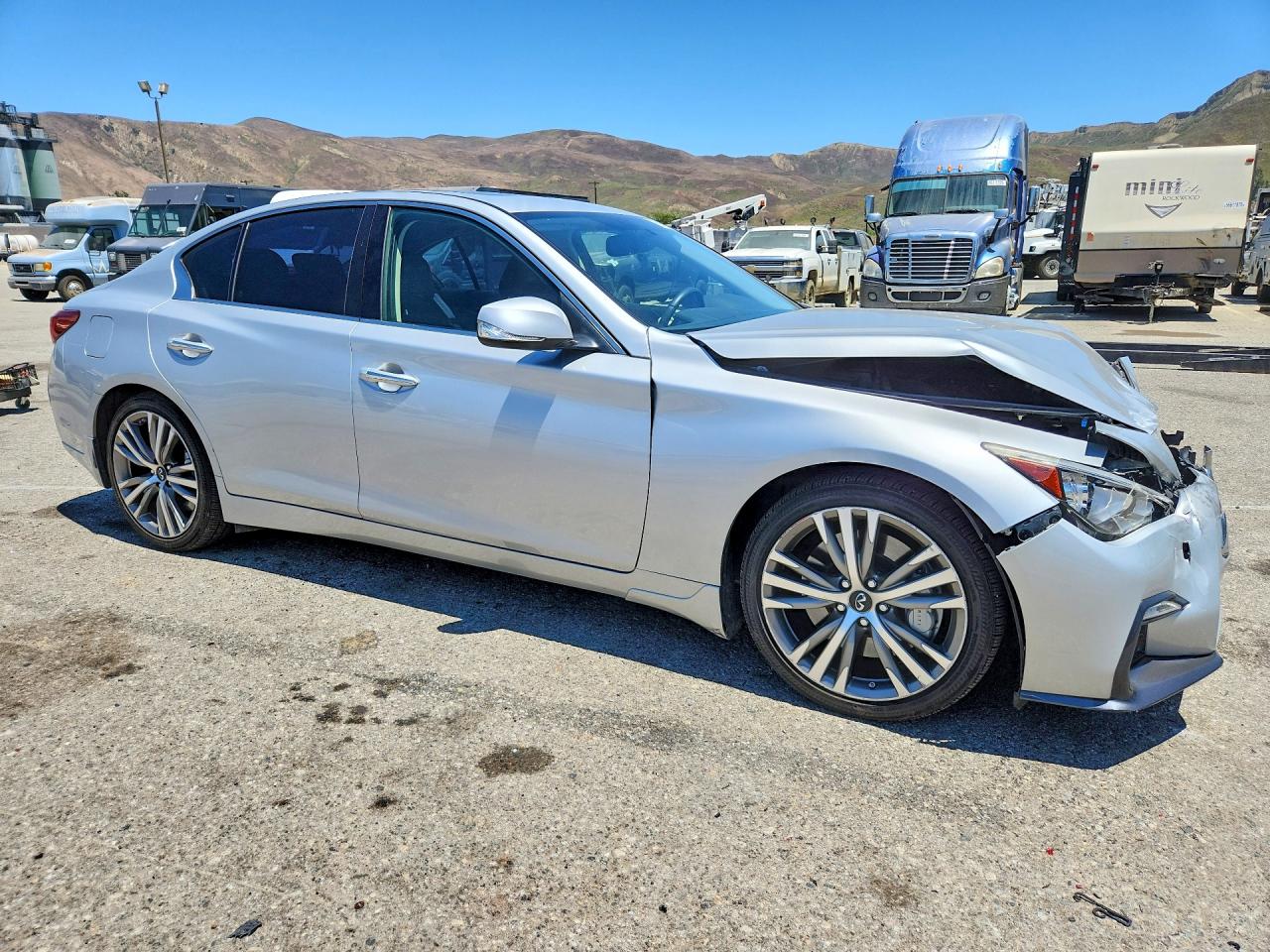 2018 Infiniti Q50 3.0t Sport Silver vin: JN1EV7AP2JM359973