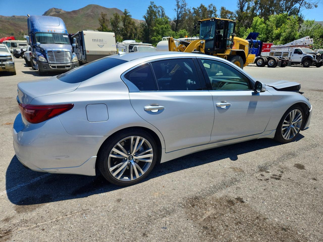2018 Infiniti Q50 3.0t Sport Silver vin: JN1EV7AP2JM359973