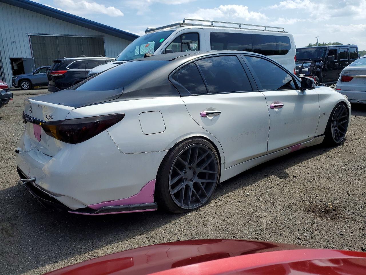 2018 Infiniti Q50 3.0t Luxe White vin: JN1EV7AP3JM352840