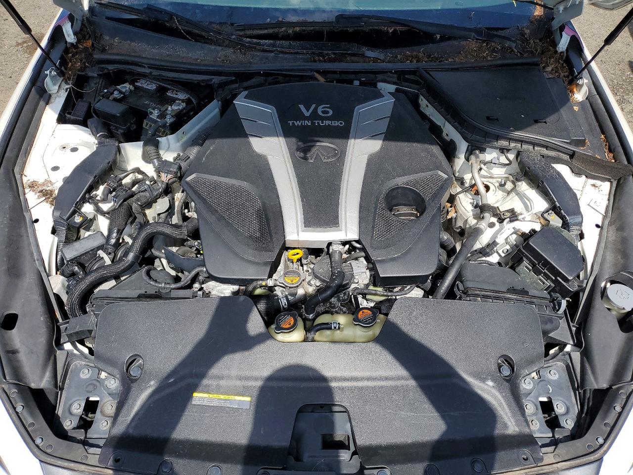 2018 Infiniti Q50 3.0t Luxe White vin: JN1EV7AP3JM352840