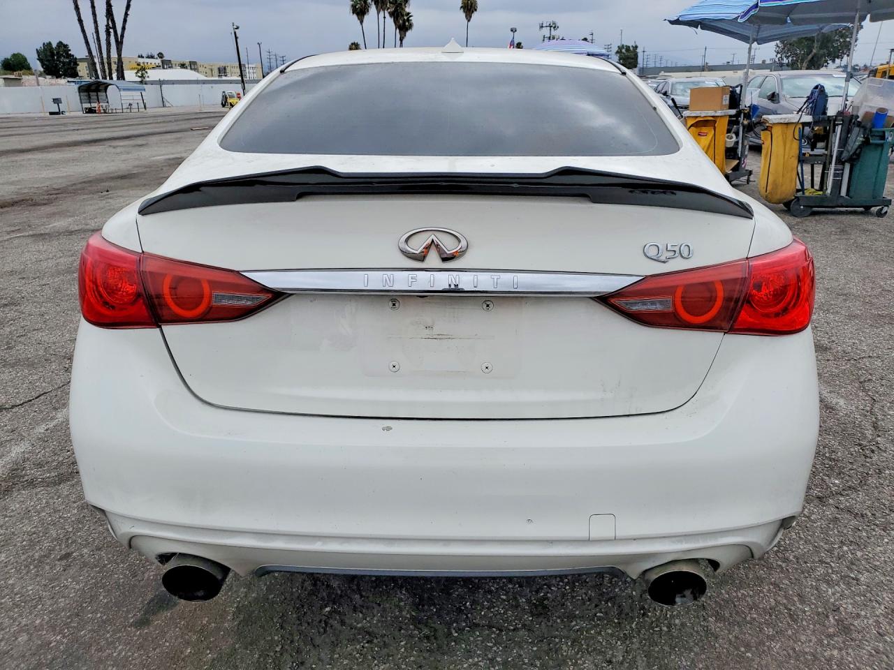2018 Infiniti Q50 3.0t Luxe White vin: JN1EV7AP3JM590767