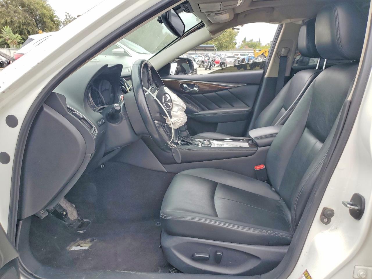 2018 Infiniti Q50 3.0t Luxe White vin: JN1EV7AP3JM590767