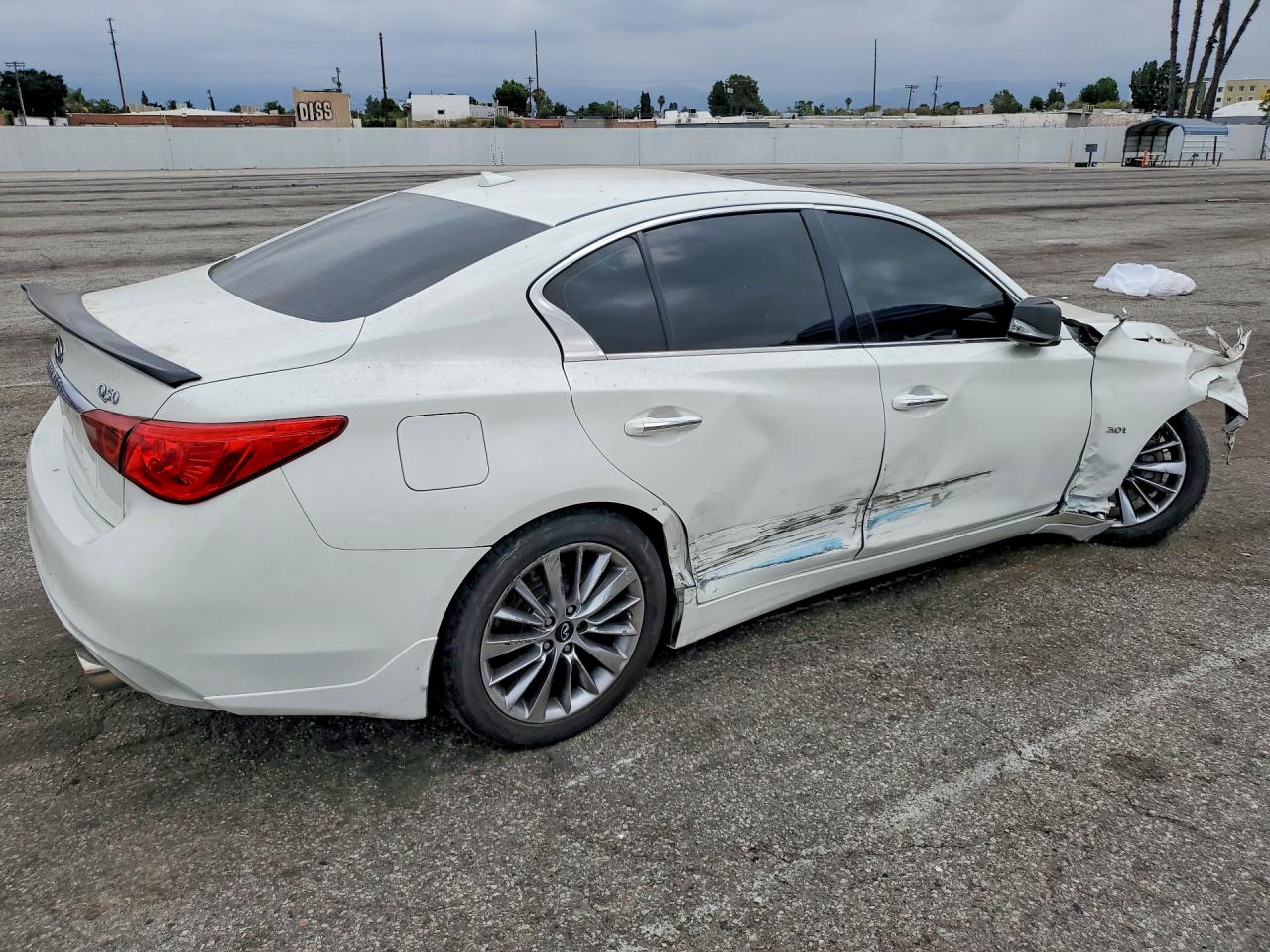 2018 Infiniti Q50 3.0t Luxe White vin: JN1EV7AP3JM590767