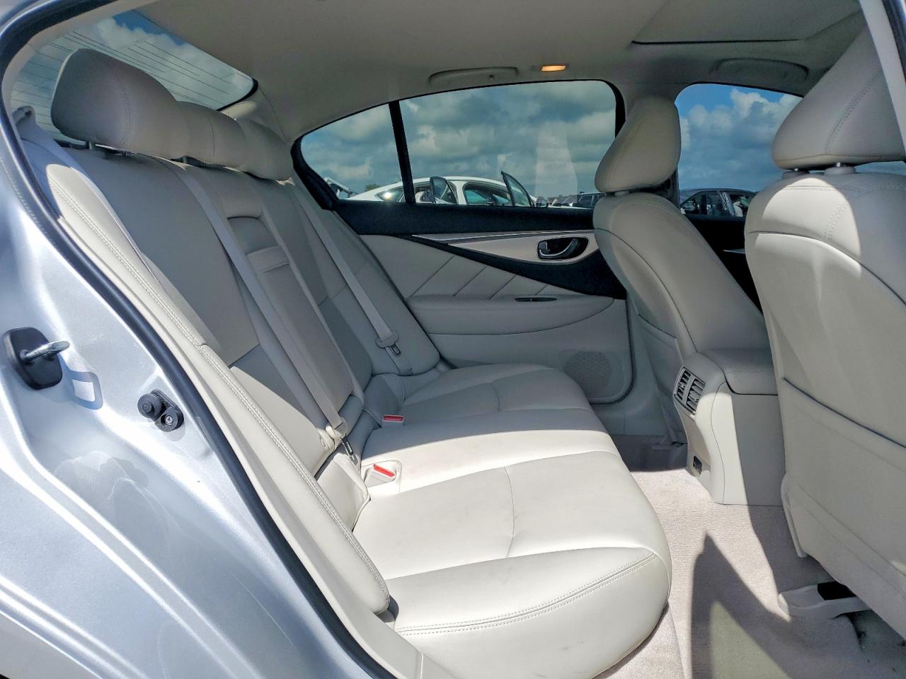2020 Infiniti Q50 3.0t Luxe Silver vin: JN1EV7AP3LM203282
