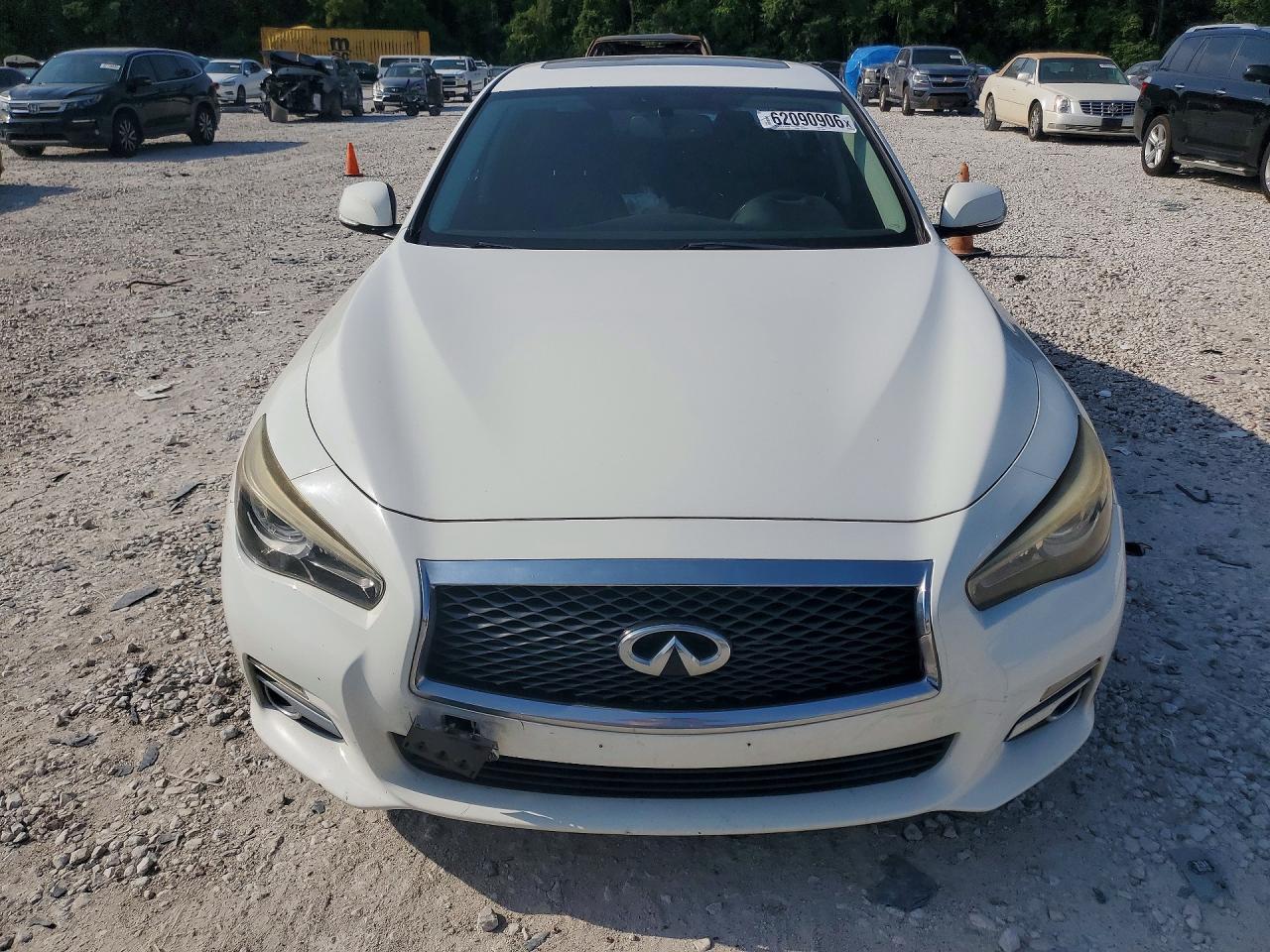 2017 Infiniti Q50 3.0t Signature Edition White vin: JN1EV7AP5HM739108
