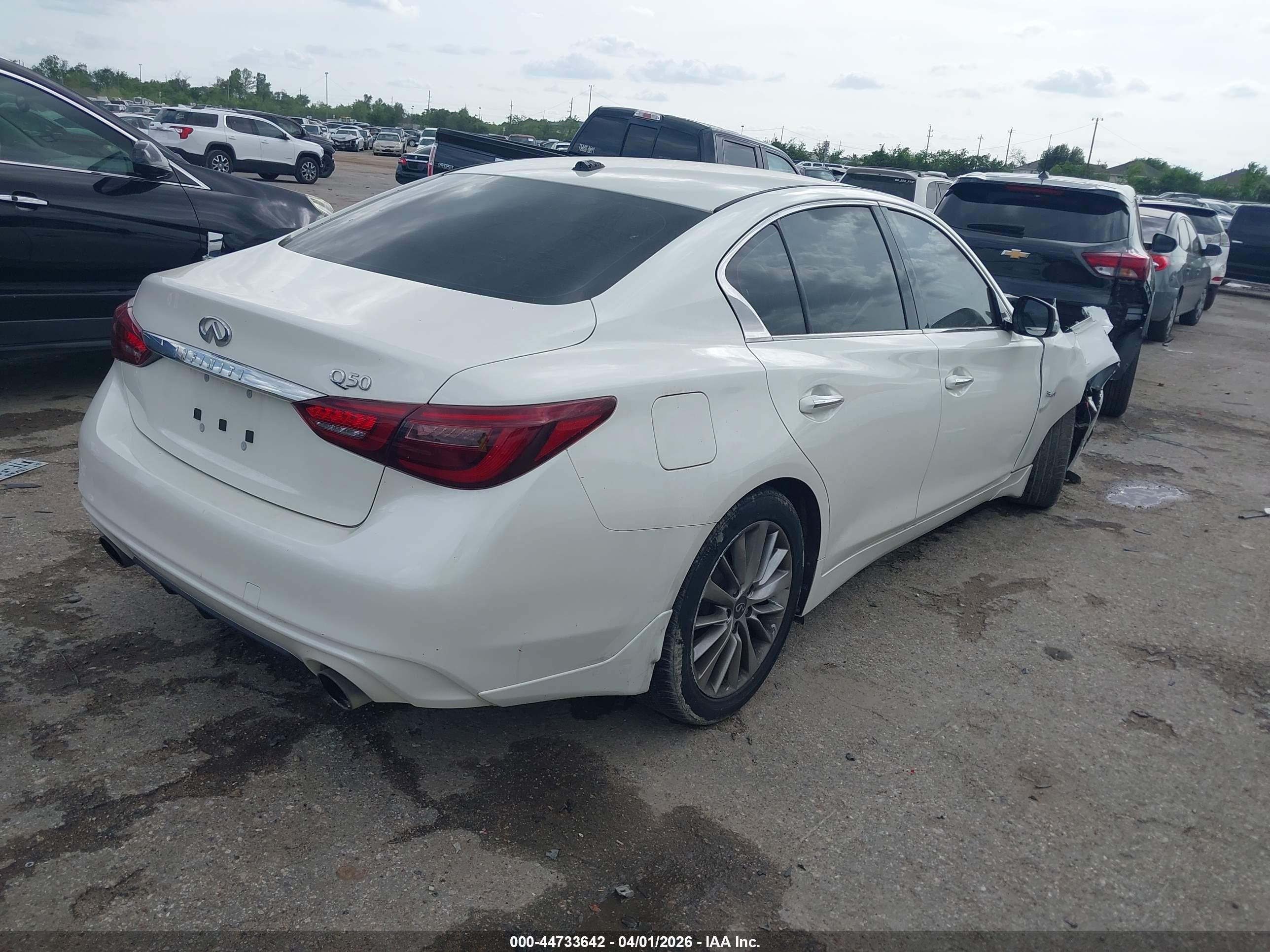 2020 Infiniti Q50 Luxe White vin: JN1EV7AP5LM206023