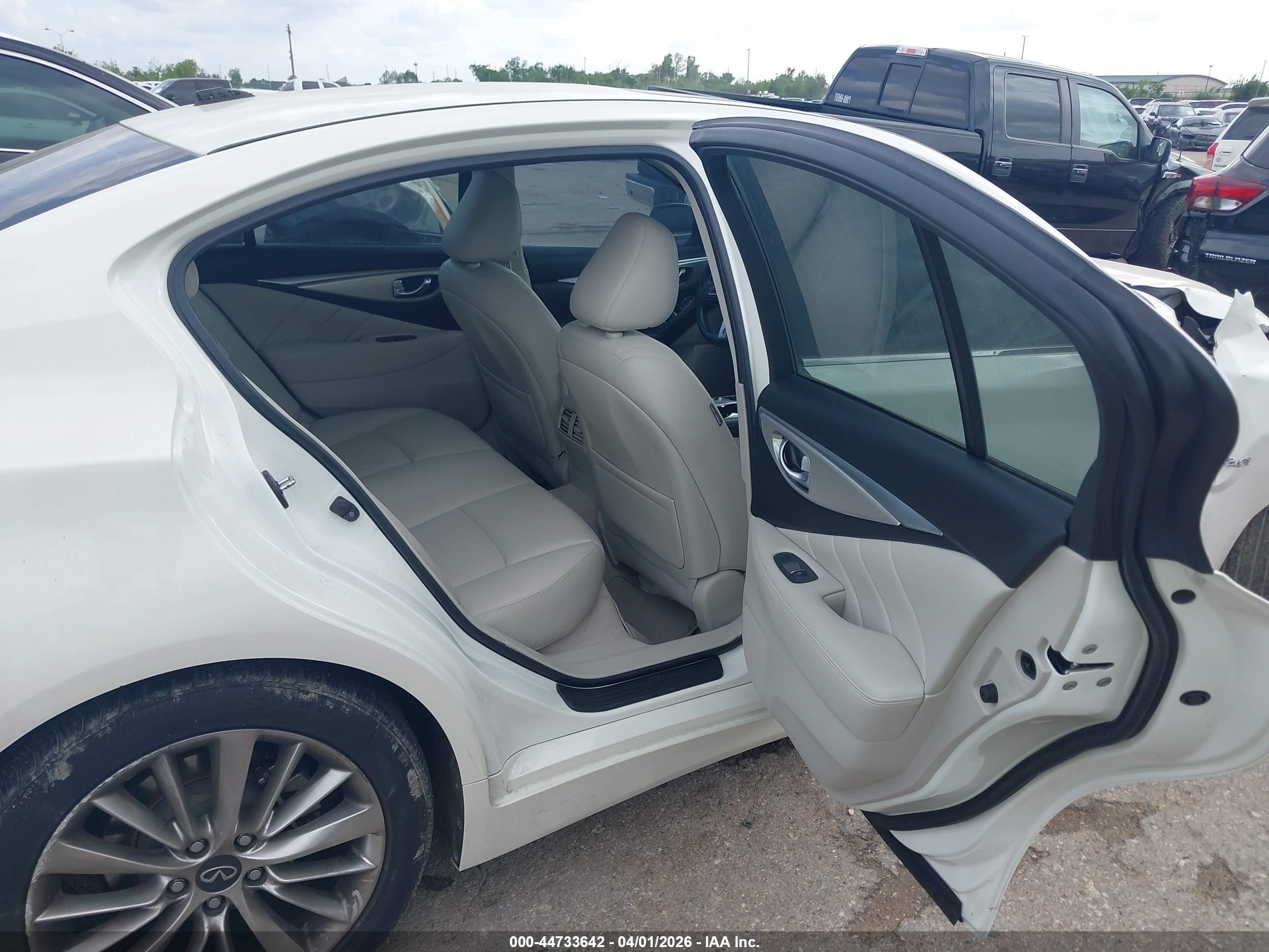 2020 Infiniti Q50 Luxe White vin: JN1EV7AP5LM206023