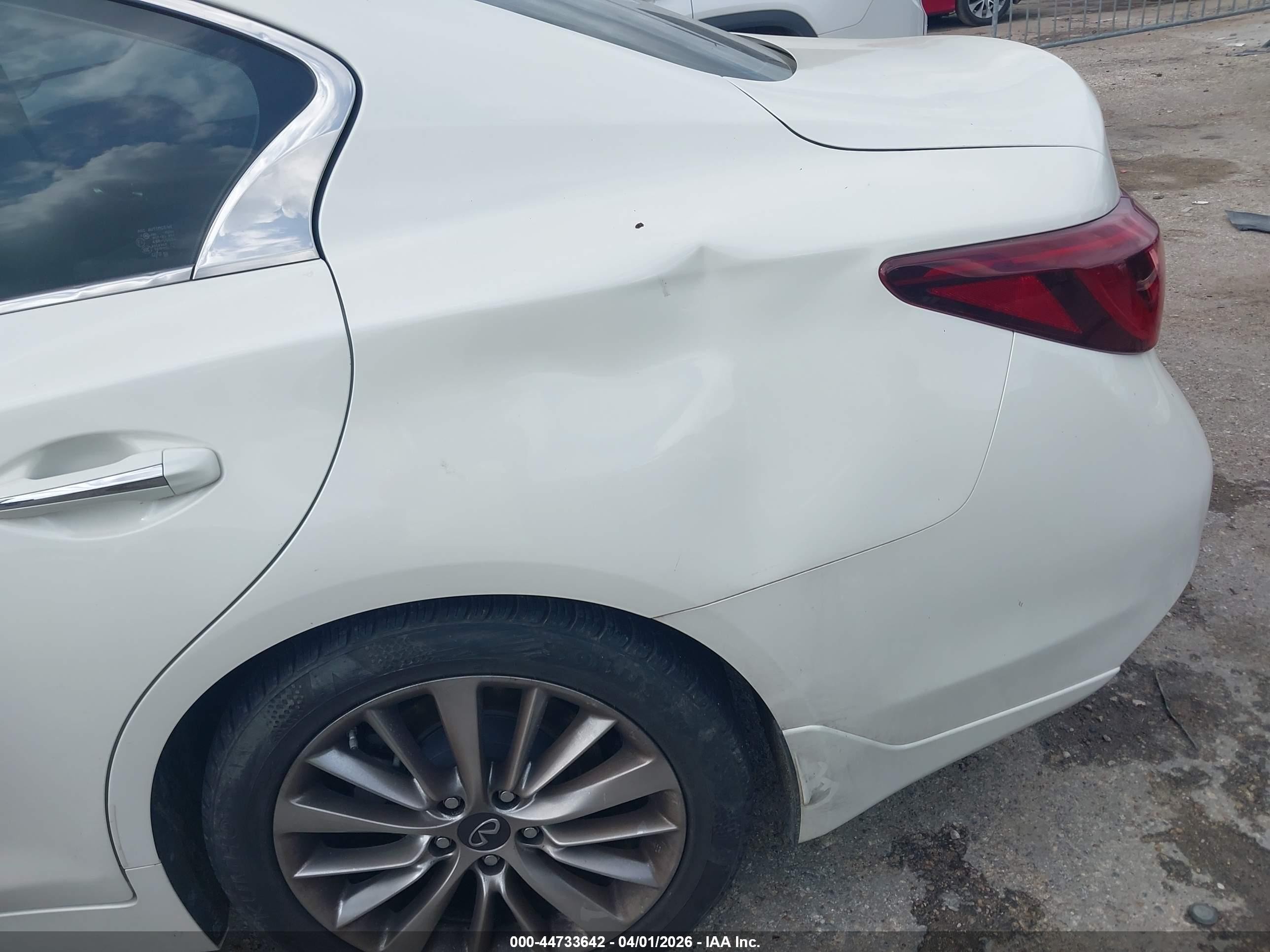 2020 Infiniti Q50 Luxe White vin: JN1EV7AP5LM206023
