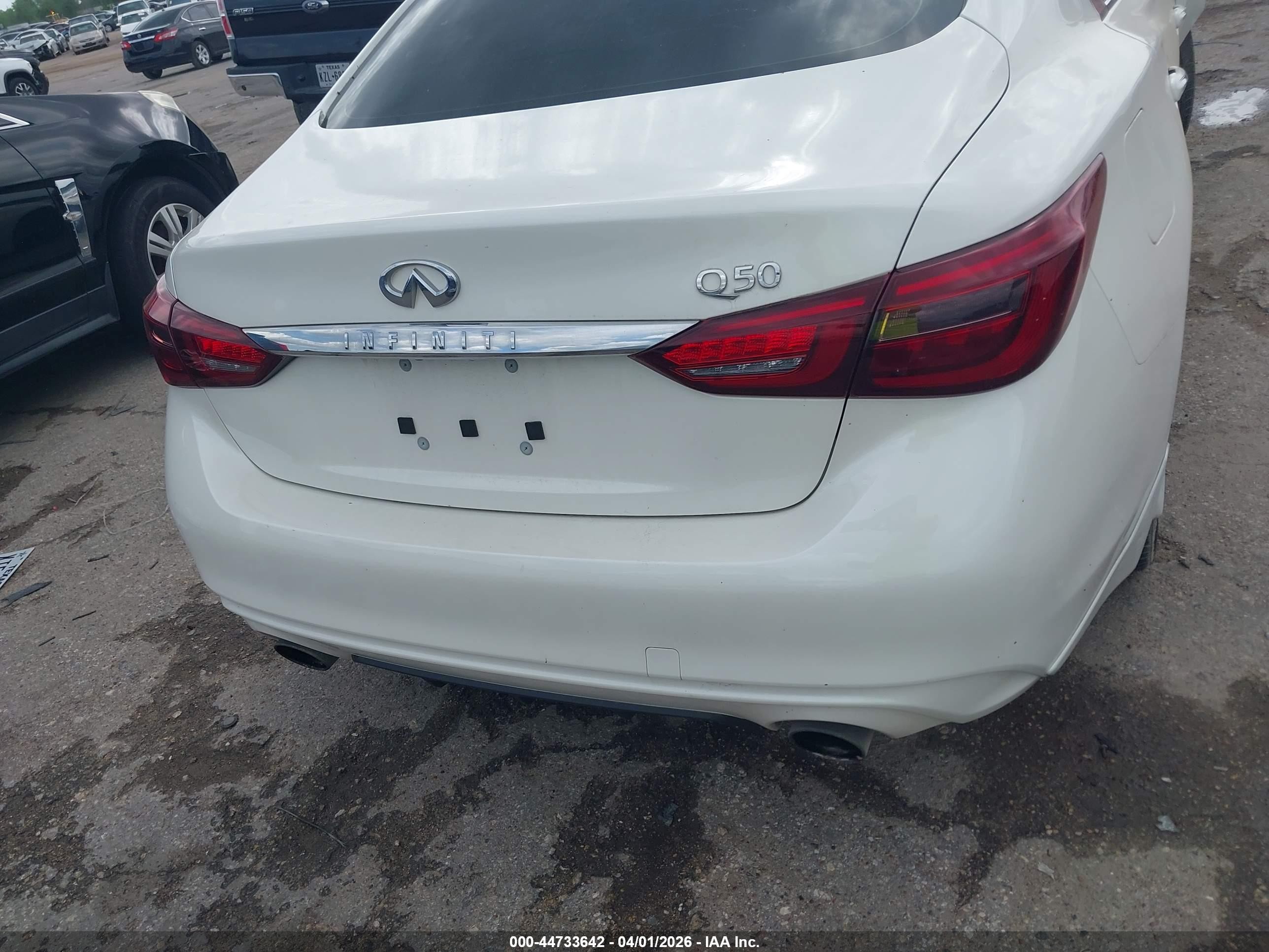 2020 Infiniti Q50 Luxe White vin: JN1EV7AP5LM206023