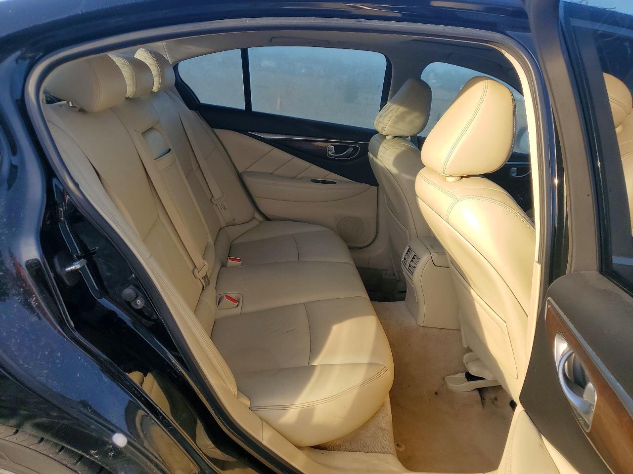 2018 Infiniti Q50 3.0t Luxe Black vin: JN1EV7AP6JM363119
