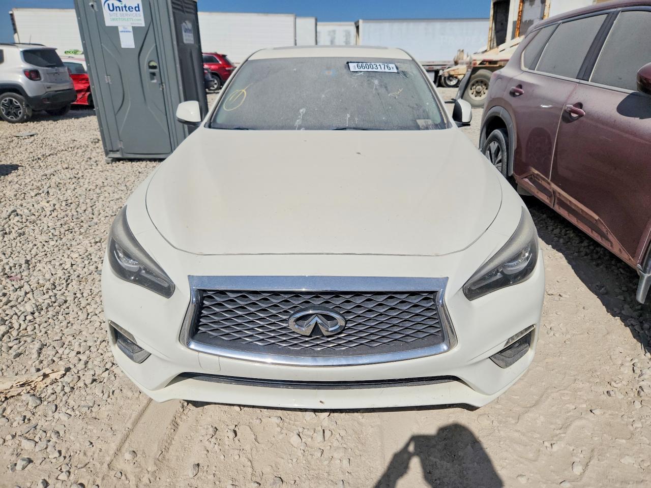 2018 Infiniti Q50 3.0t Luxe White vin: JN1EV7AP7JM350590