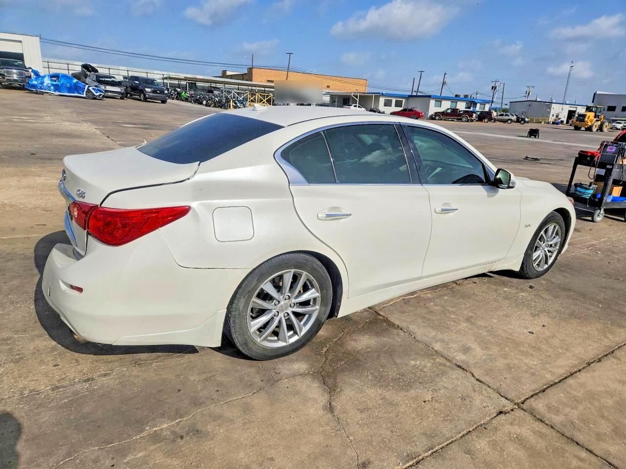 2017 Infiniti Q50 3.0t Premium White vin: JN1EV7AP8HM735666