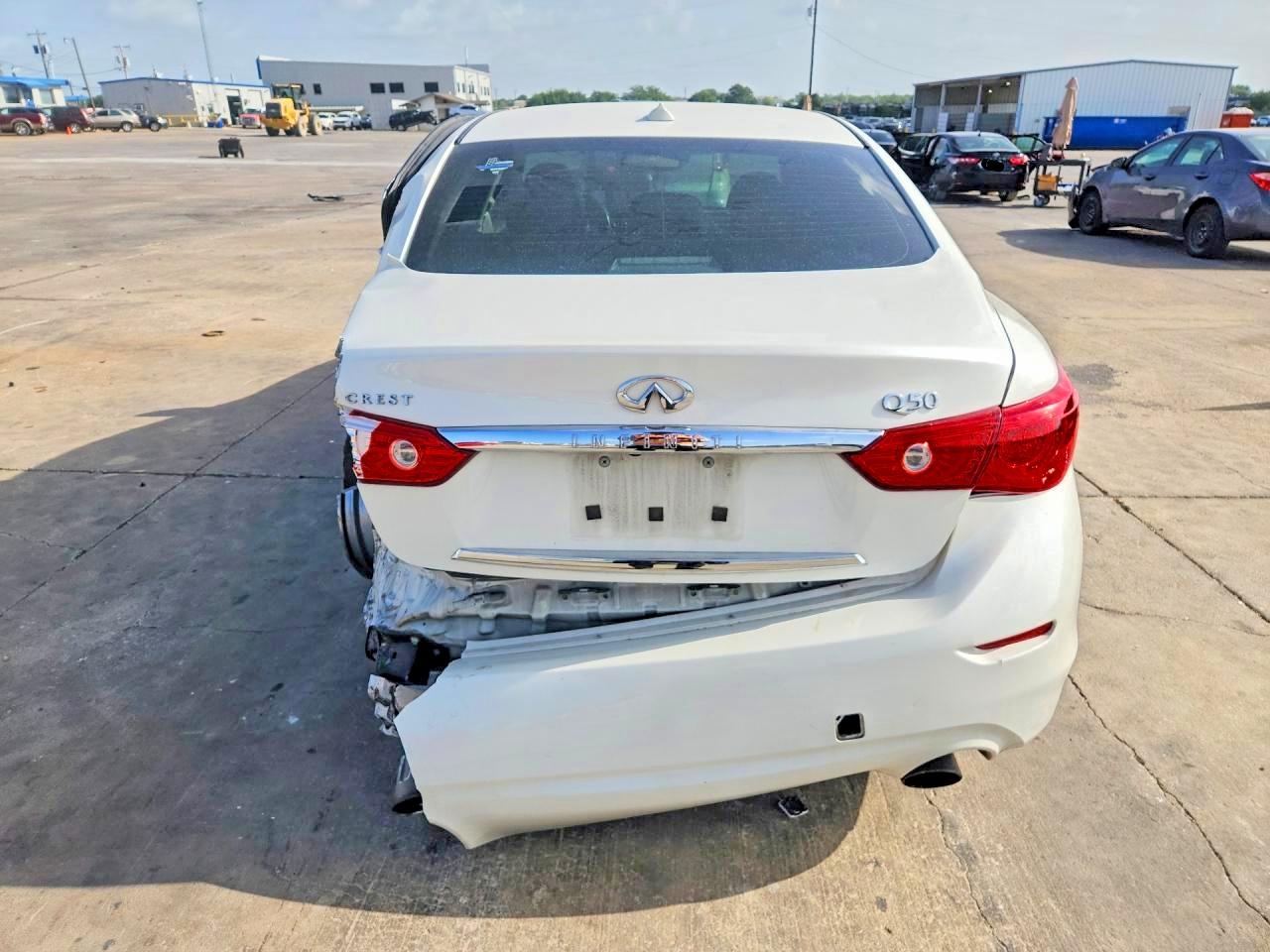 2017 Infiniti Q50 3.0t Premium White vin: JN1EV7AP8HM735666