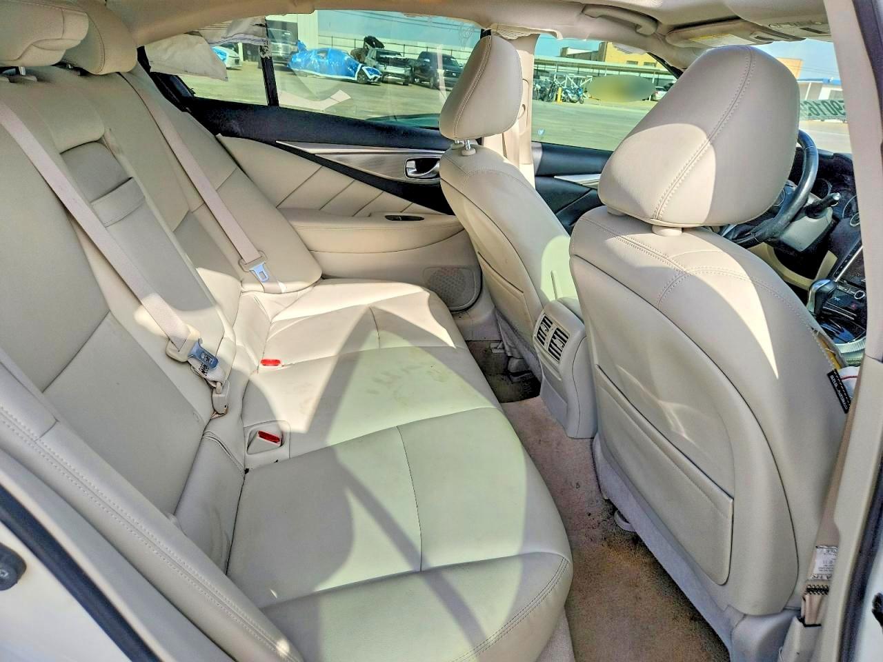 2017 Infiniti Q50 3.0t Premium White vin: JN1EV7AP8HM735666