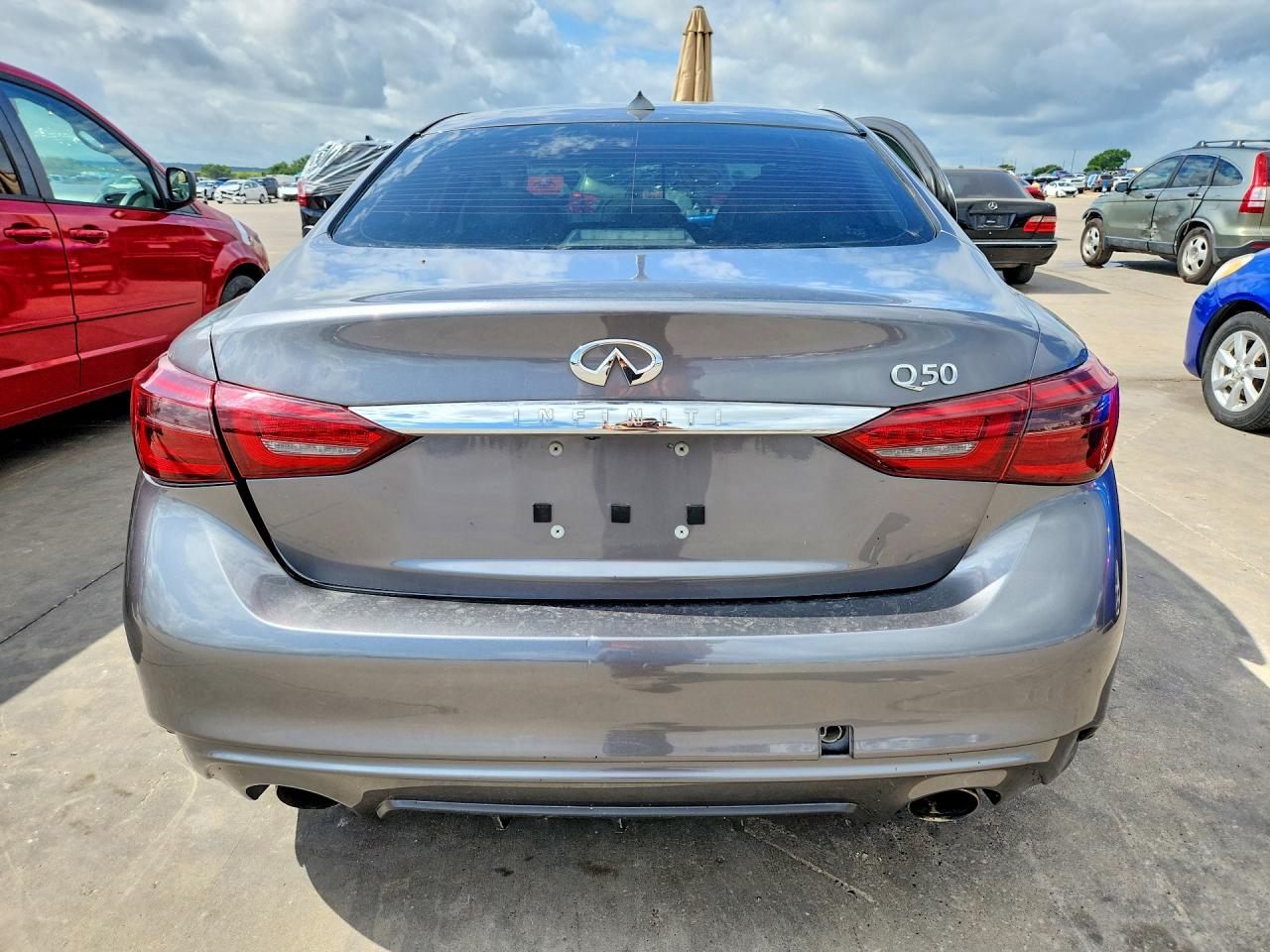 2018 Infiniti Q50 3.0t Luxe Gray vin: JN1EV7AP8JM354910