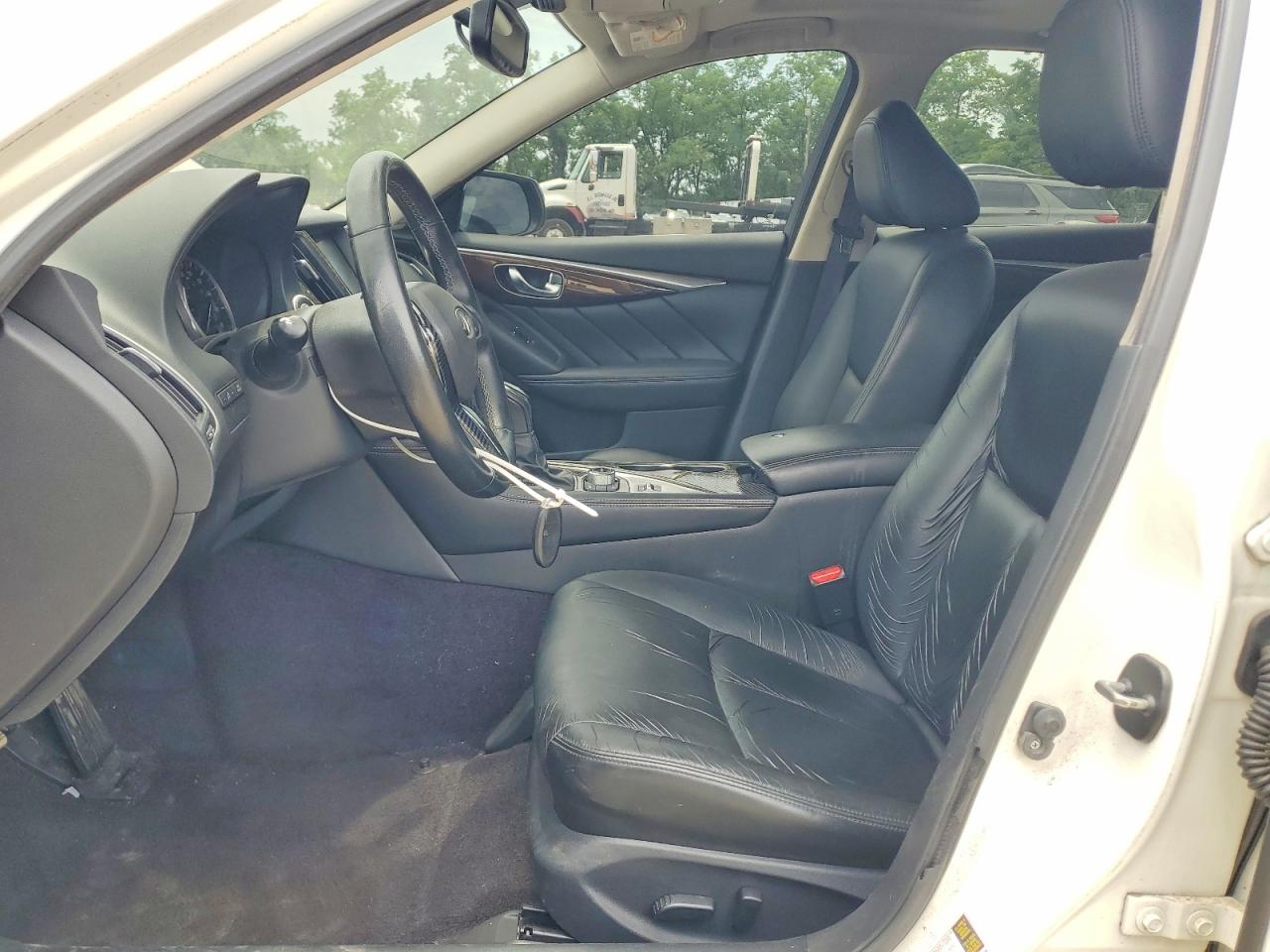 2019 Infiniti Q50 3.0t Luxe White vin: JN1EV7AP8KM510901
