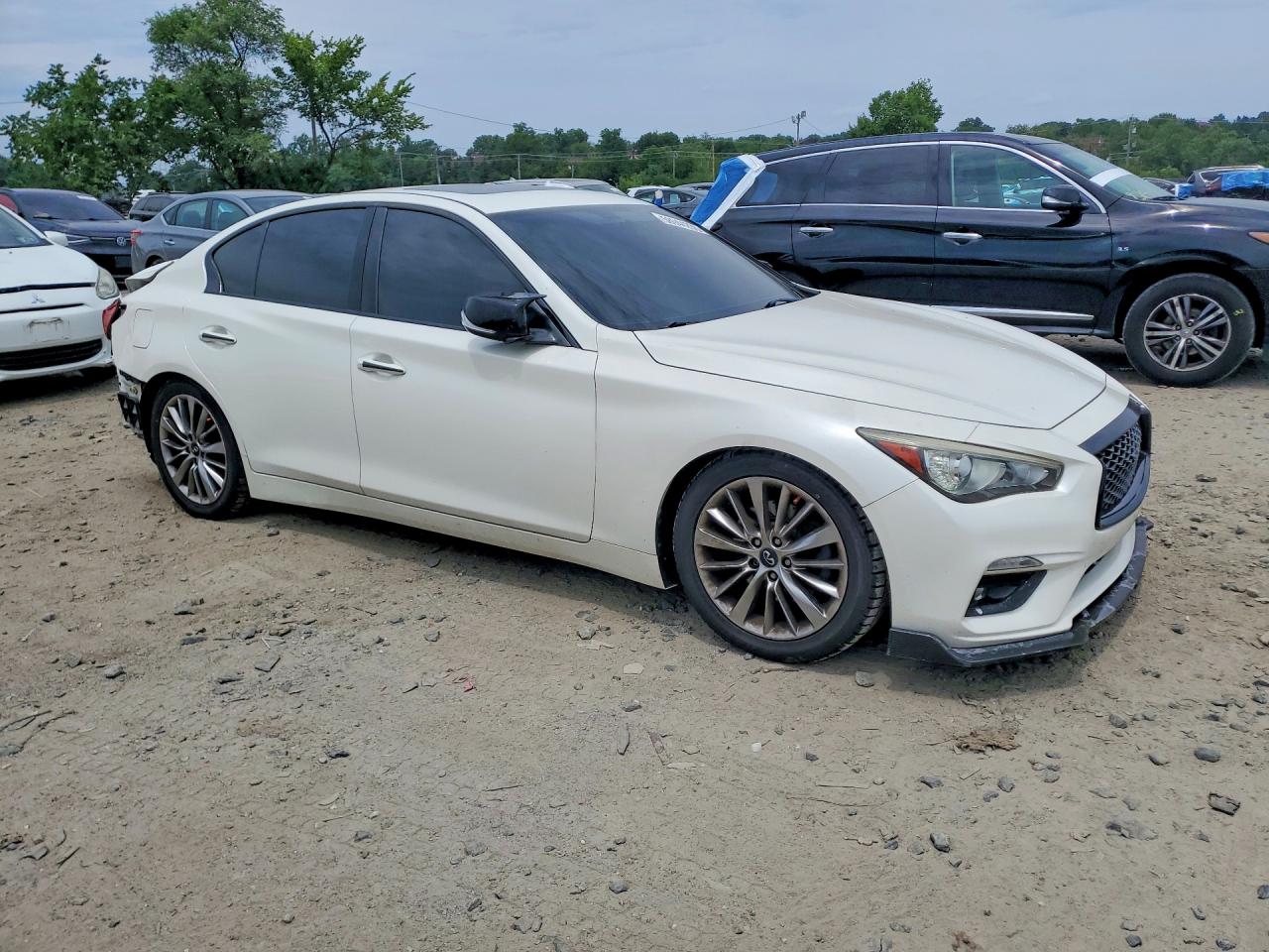 2019 Infiniti Q50 3.0t Luxe White vin: JN1EV7AP8KM510901