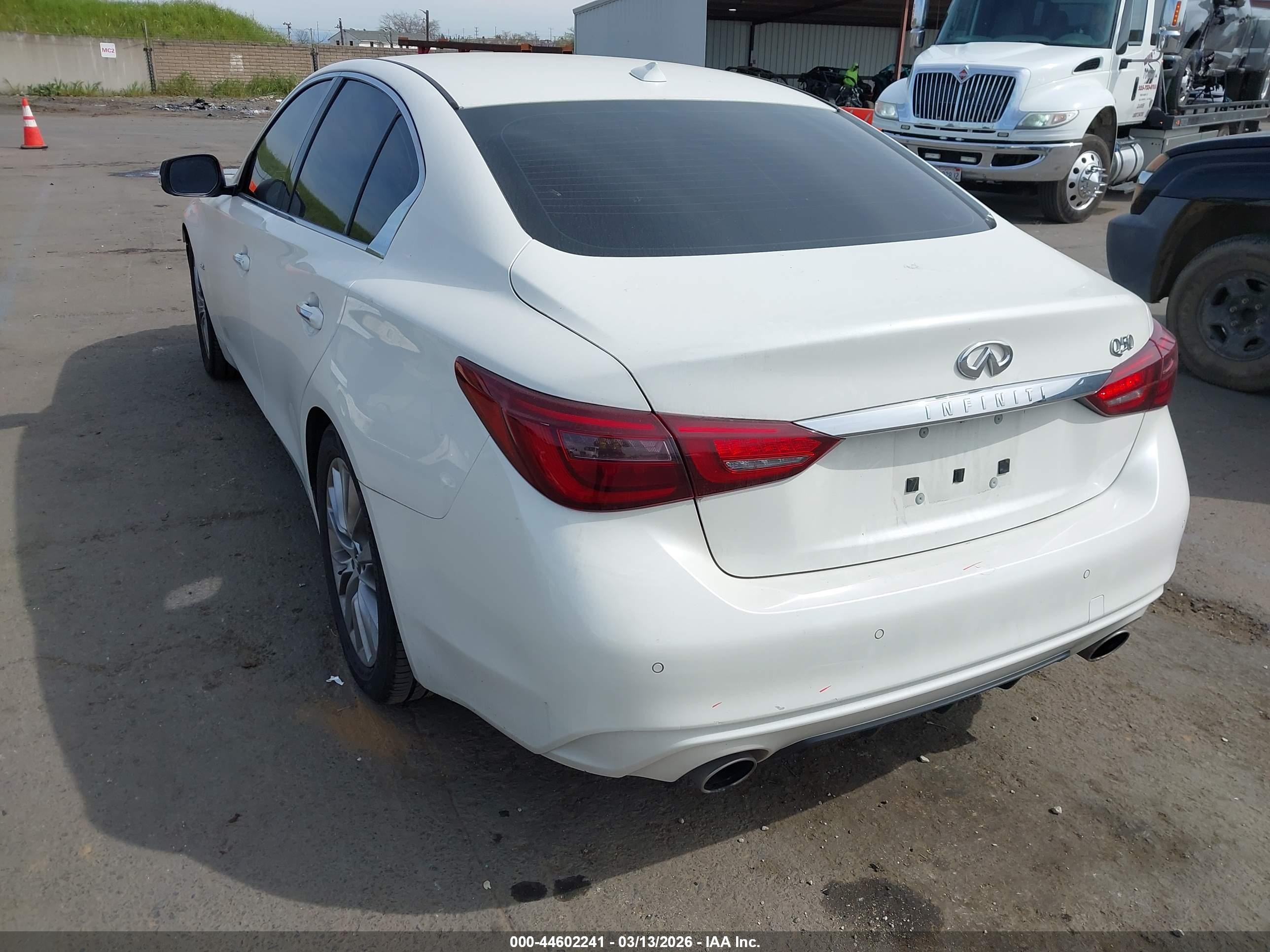 2020 Infiniti Q50 Luxe White vin: JN1EV7AP8LM203911