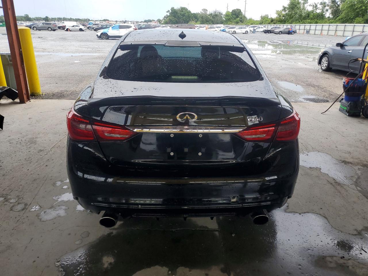 2018 Infiniti Q50 3.0t Luxe Черный vin: JN1EV7AP9JM358335