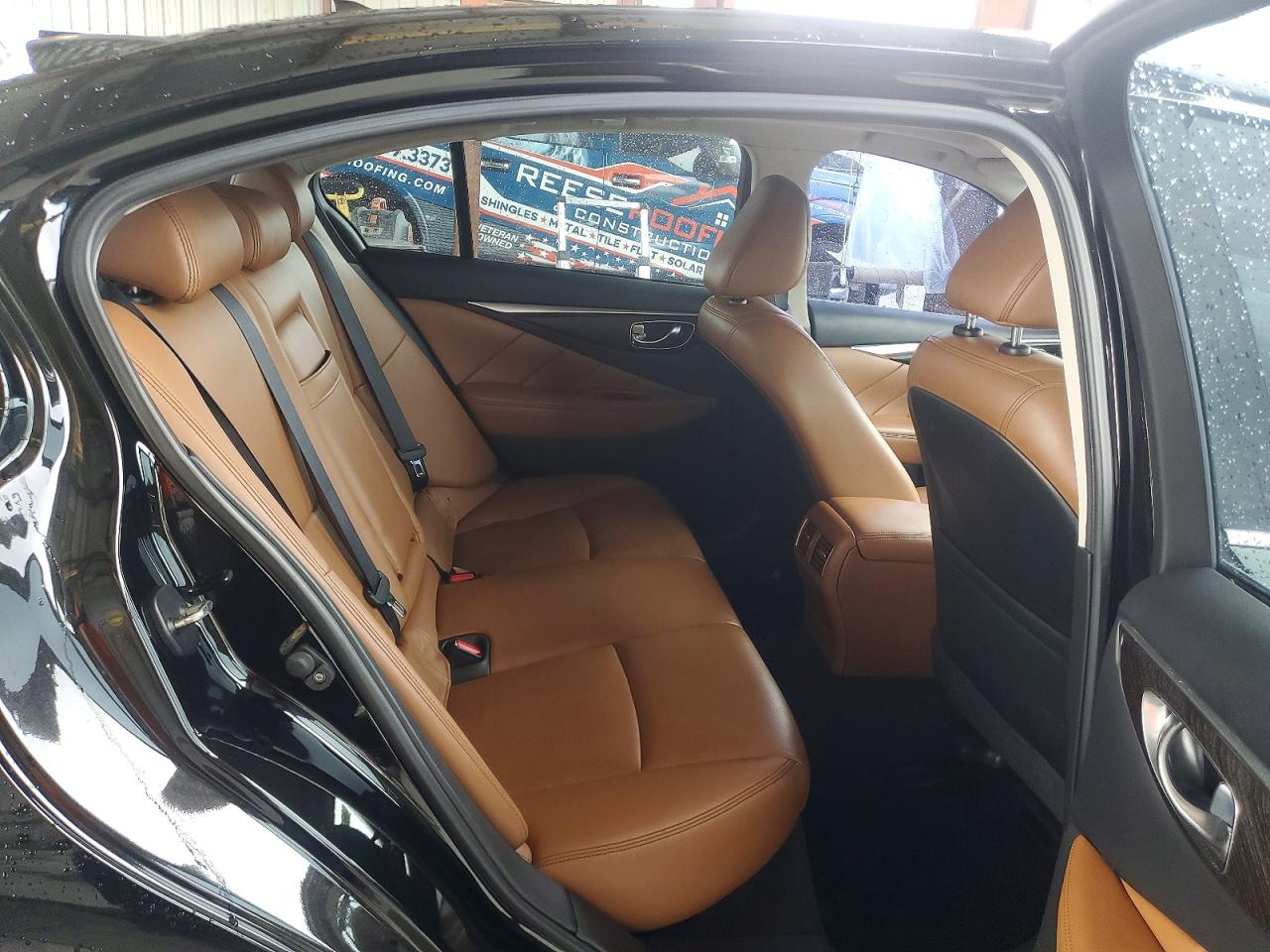 2018 Infiniti Q50 3.0t Luxe Черный vin: JN1EV7AP9JM358335