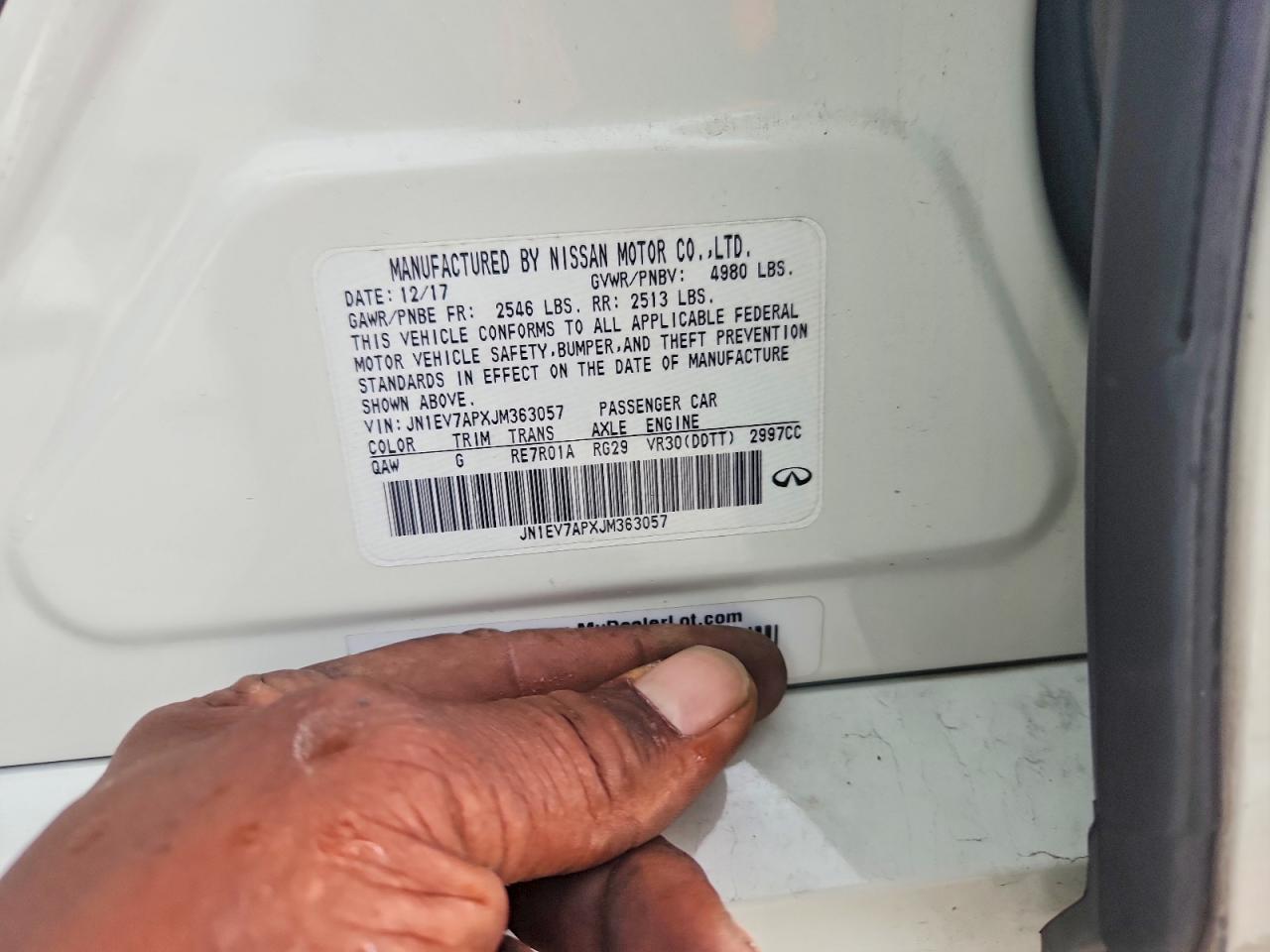 2018 Infiniti Q50 3.0t Luxe White vin: JN1EV7APXJM363057