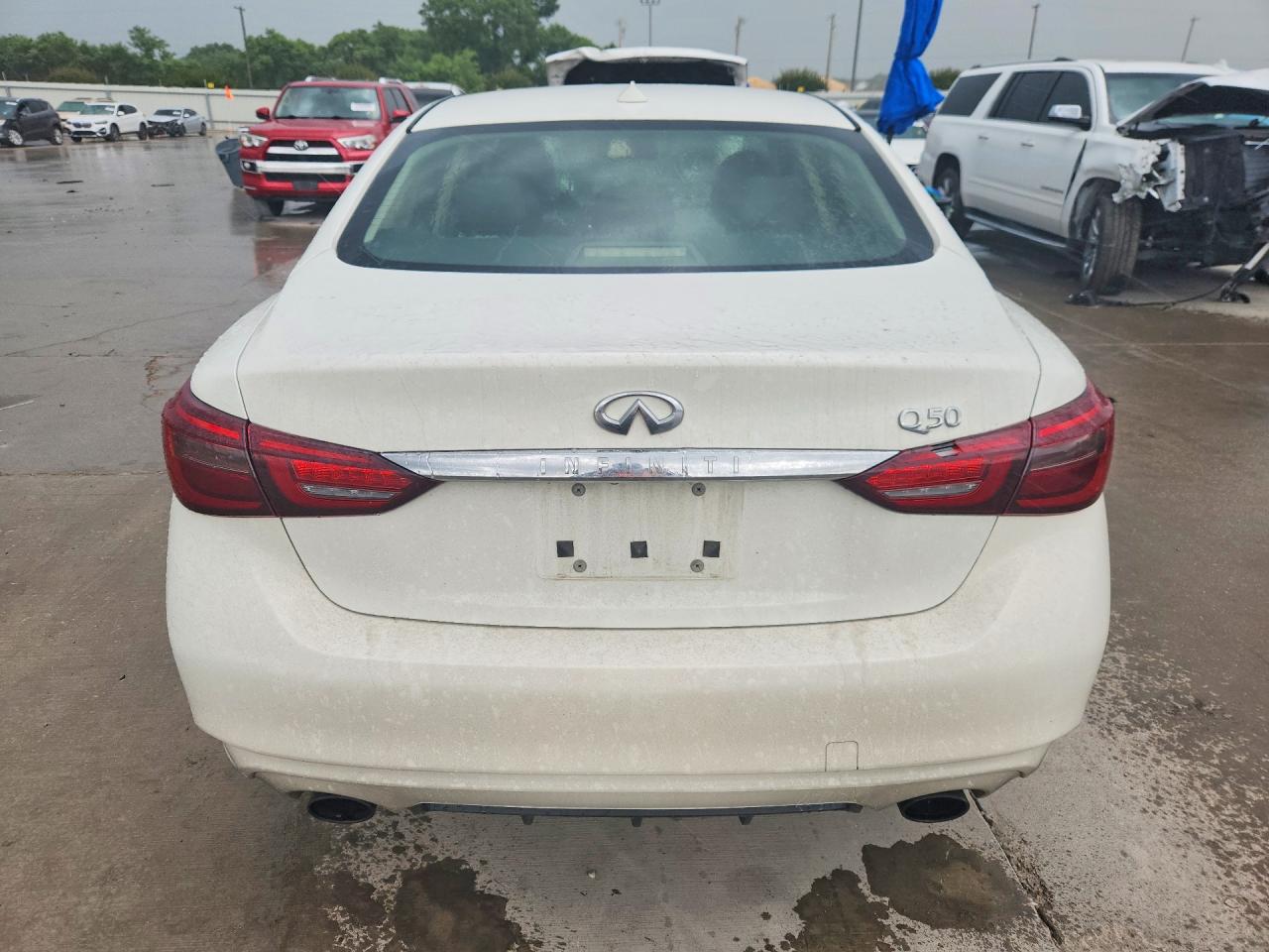 2018 Infiniti Q50 3.0t Luxe White vin: JN1EV7APXJM363057