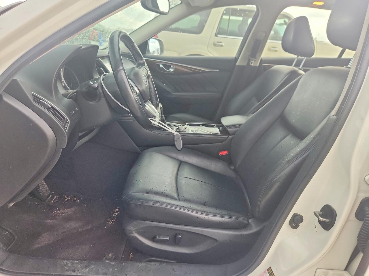 2018 Infiniti Q50 3.0t Luxe White vin: JN1EV7APXJM363057