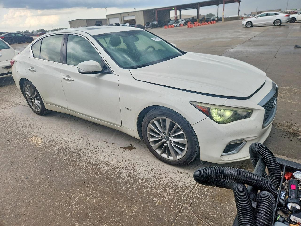 2018 Infiniti Q50 3.0t Luxe White vin: JN1EV7APXJM363057
