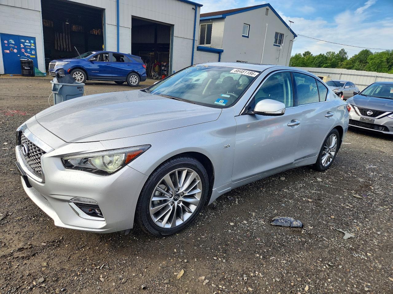 2018 Infiniti Q50 3.0t Luxe Silver vin: JN1EV7AR1JM439475