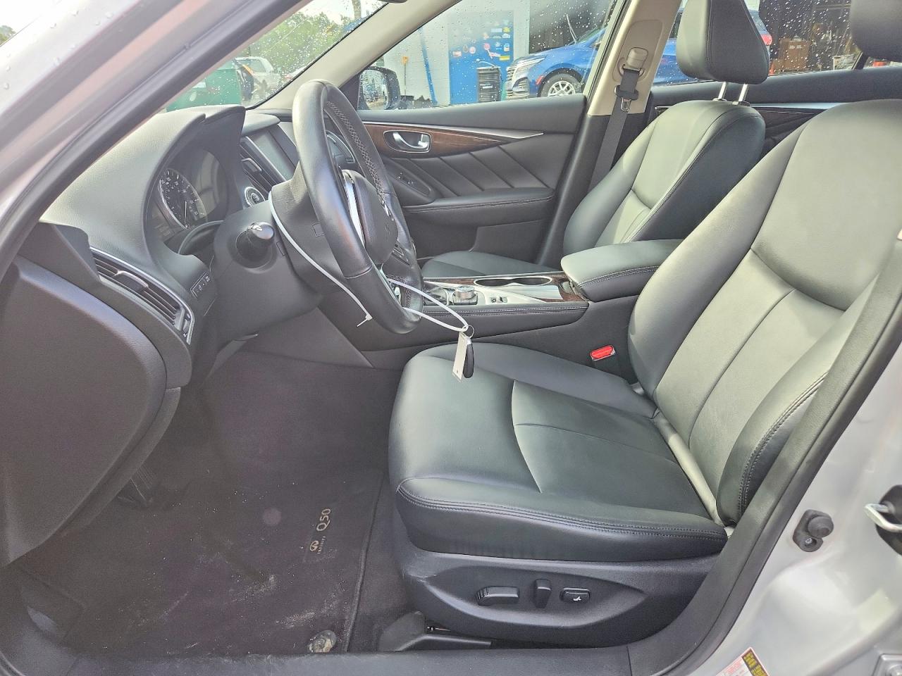 2018 Infiniti Q50 3.0t Luxe Silver vin: JN1EV7AR1JM439475