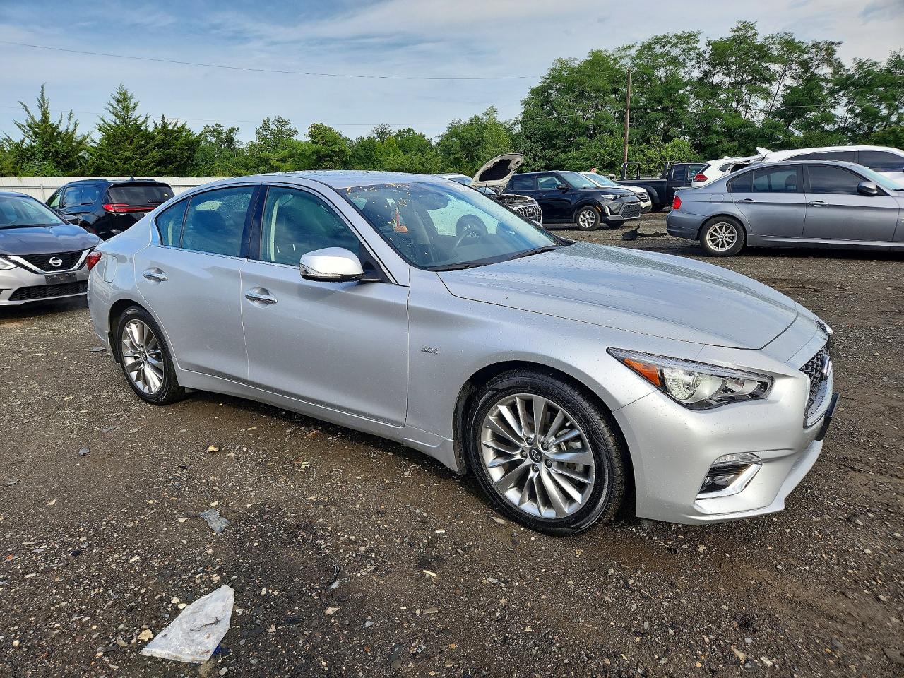 2018 Infiniti Q50 3.0t Luxe Silver vin: JN1EV7AR1JM439475