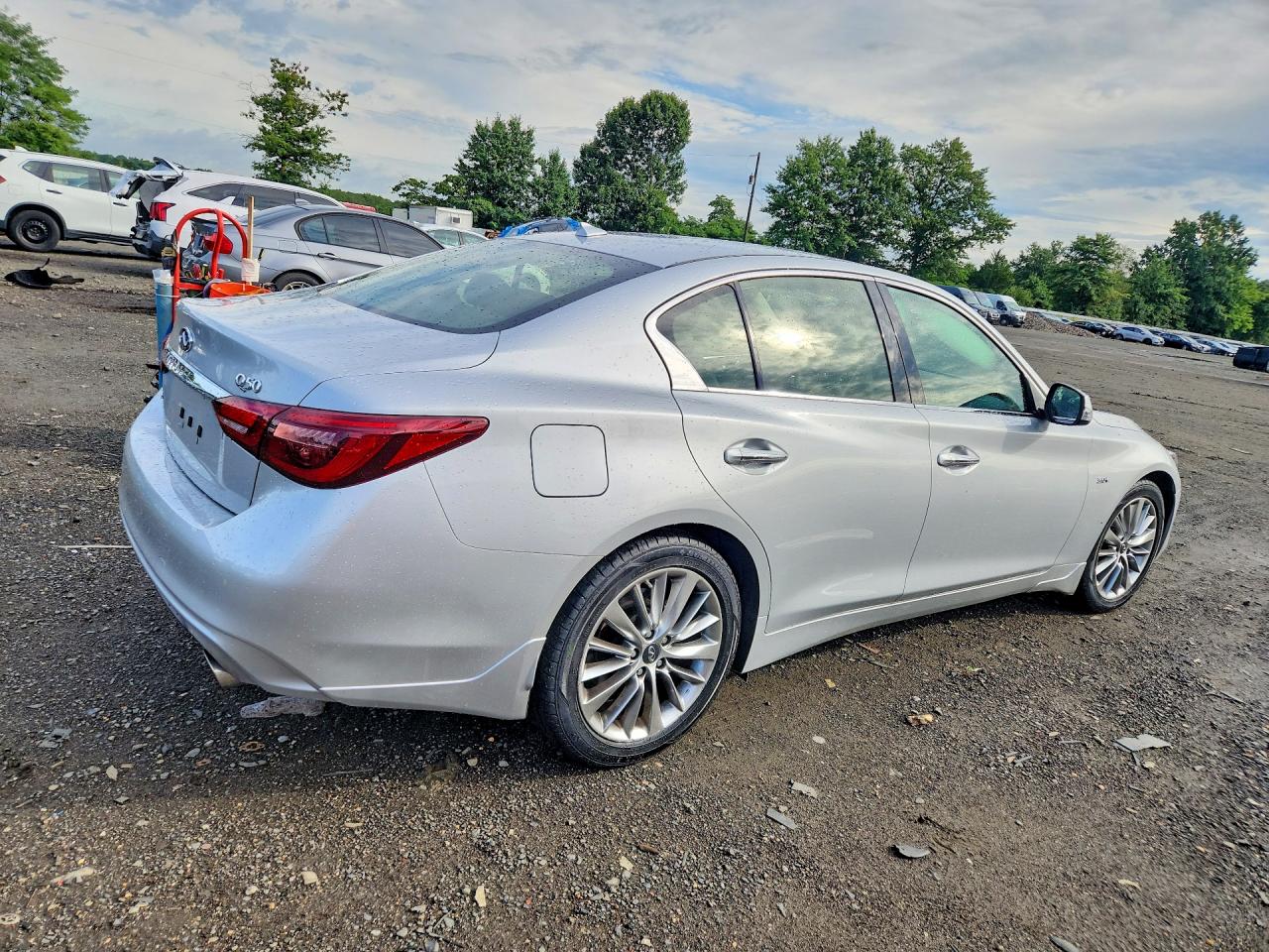 2018 Infiniti Q50 3.0t Luxe Silver vin: JN1EV7AR1JM439475