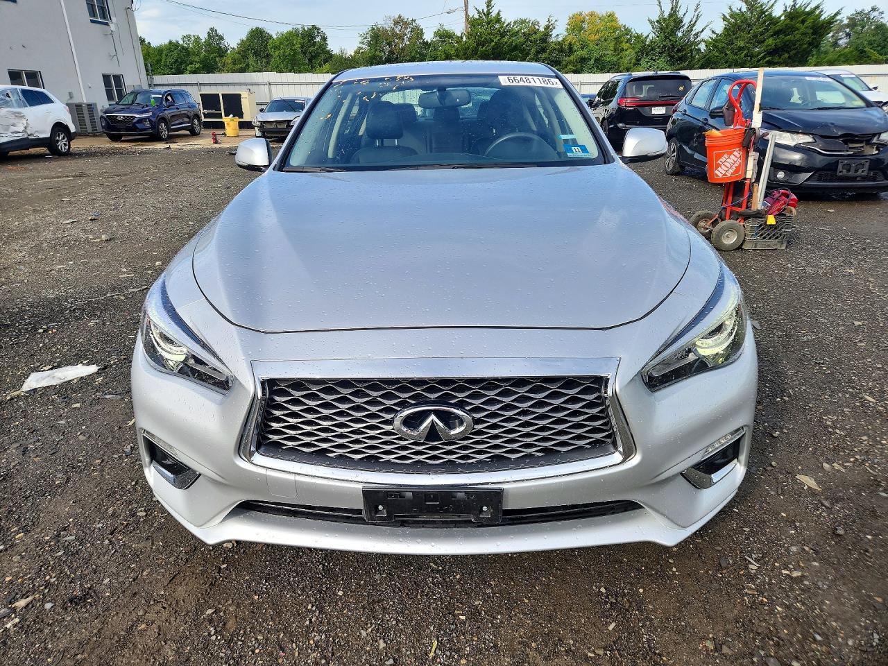 2018 Infiniti Q50 3.0t Luxe Silver vin: JN1EV7AR1JM439475