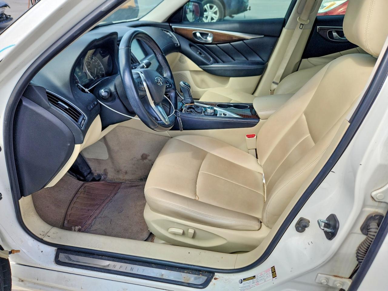 2018 Infiniti Q50 3.0t Luxe White vin: JN1EV7AR1JM610130