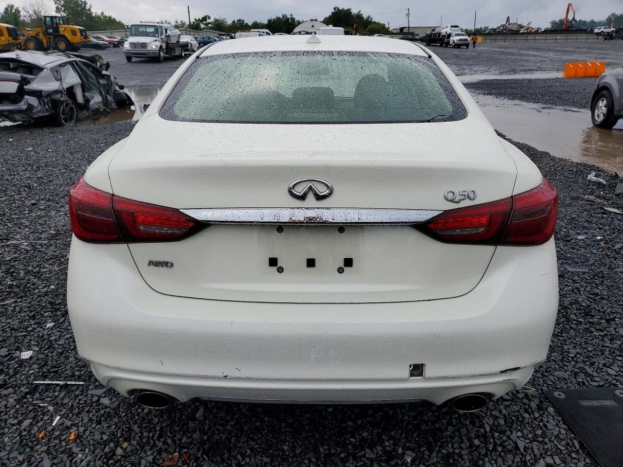 2019 Infiniti Q50 3.0t Luxe White vin: JN1EV7AR1KM558418