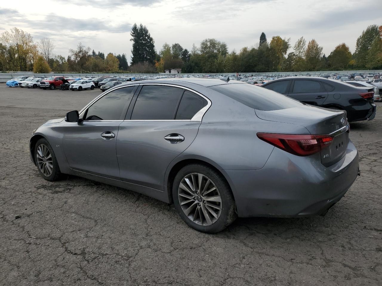 2018 Infiniti Q50 3.0t Luxe Silver vin: JN1EV7AR2JM441414