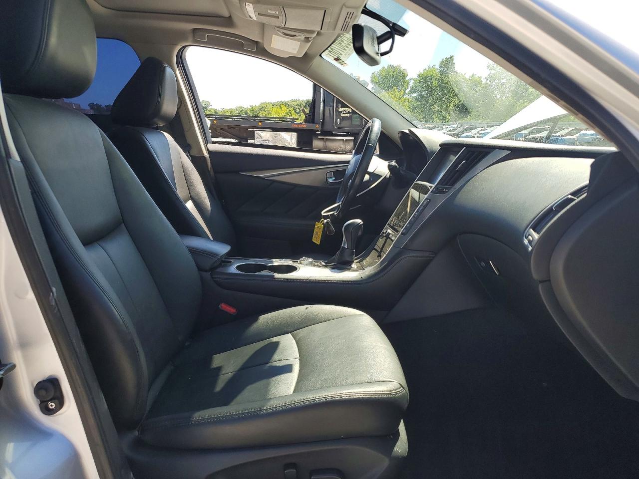 2016 Infiniti Q50 3.0t Premium Silver vin: JN1EV7AR3GM343288