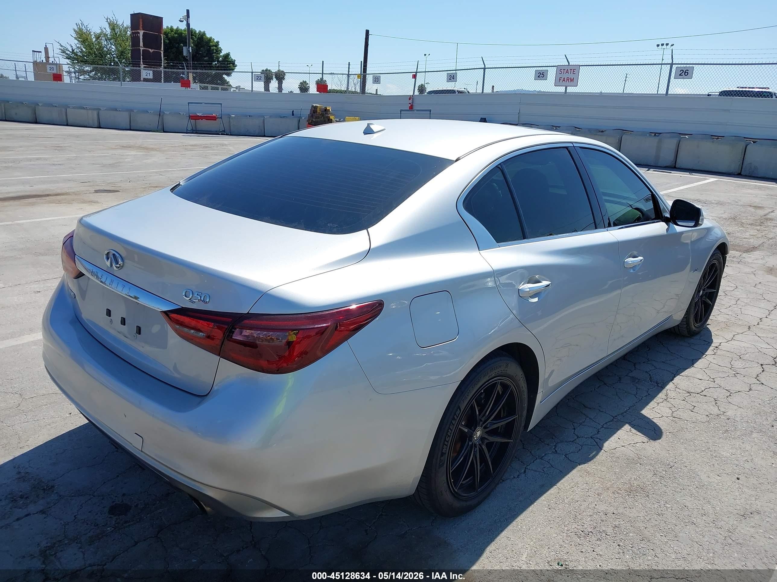 2018 Infiniti Q50 3.0t Luxe Silver vin: JN1EV7AR3JM611103