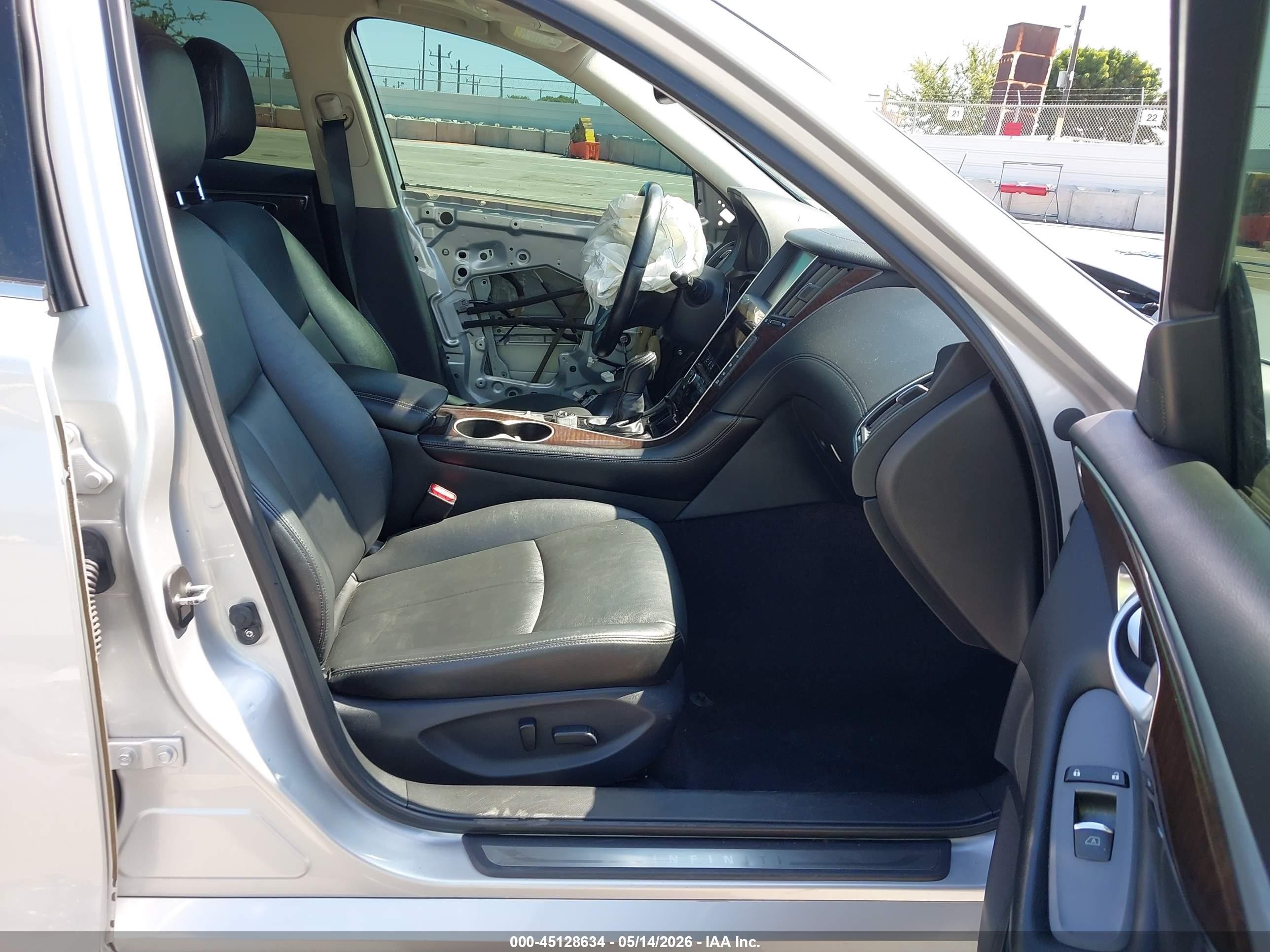 2018 Infiniti Q50 3.0t Luxe Silver vin: JN1EV7AR3JM611103