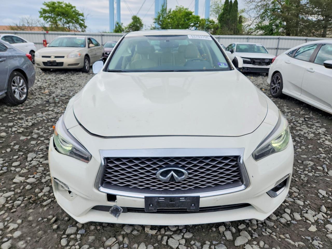 2019 Infiniti Q50 3.0t Luxe White vin: JN1EV7AR3KM556587