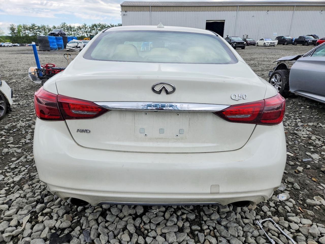 2019 Infiniti Q50 3.0t Luxe White vin: JN1EV7AR3KM556587