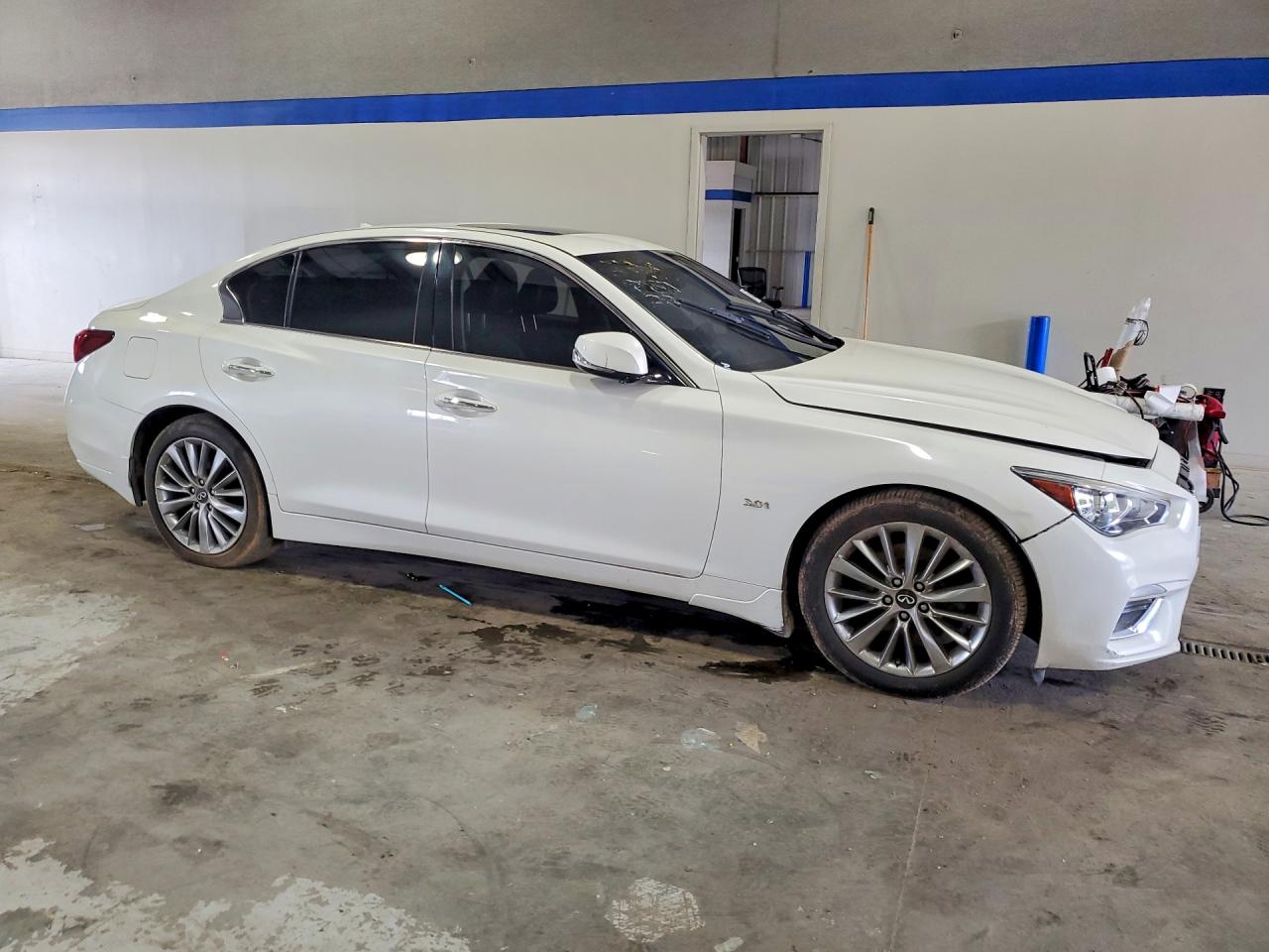 2019 Infiniti Q50 3.0t Luxe White vin: JN1EV7AR4KM591123