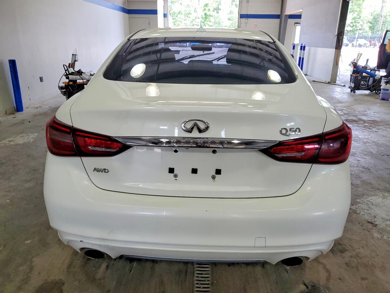 2019 Infiniti Q50 3.0t Luxe White vin: JN1EV7AR4KM591123